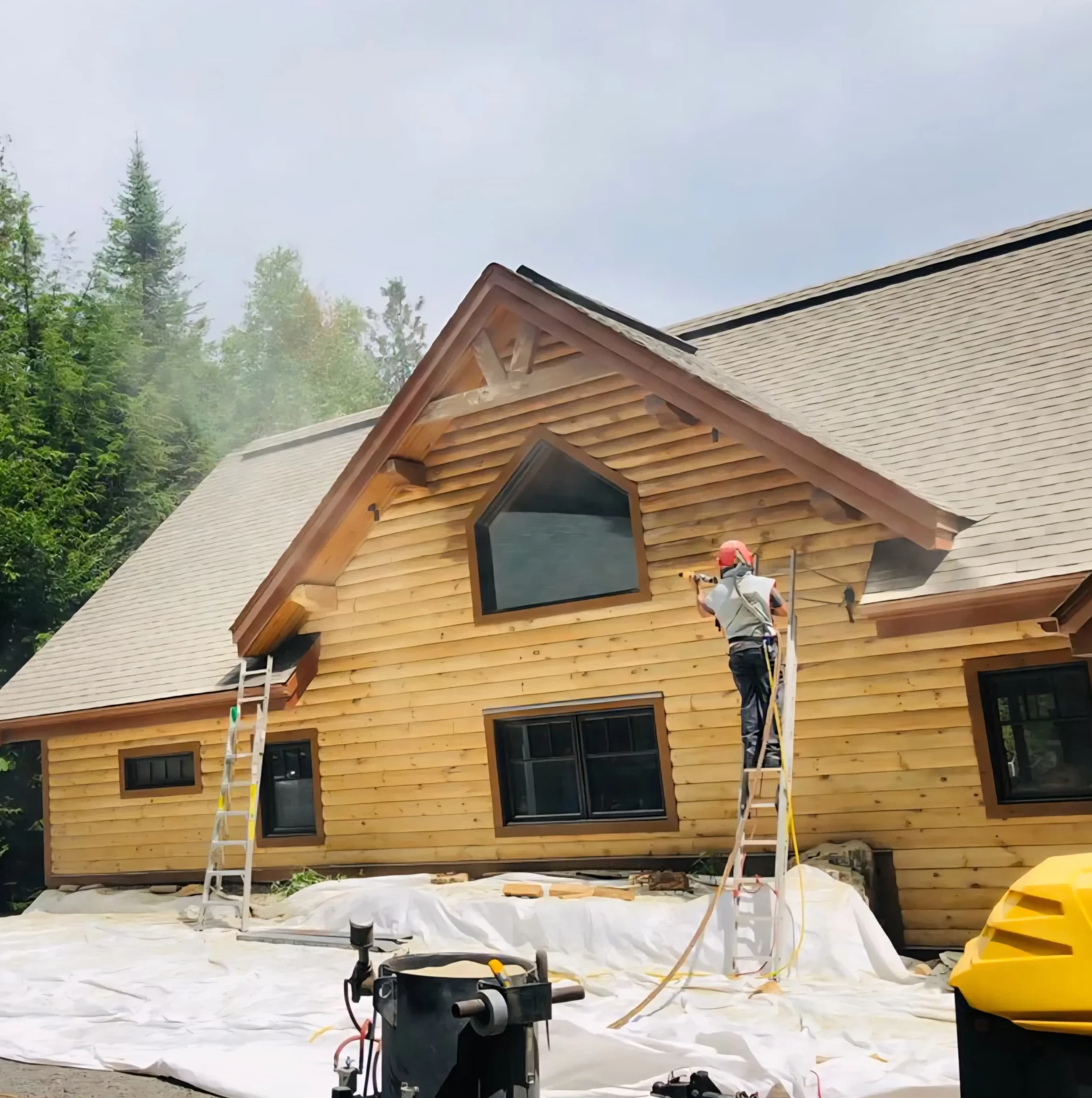 Artisan couvreur Annecy garantissant respect des délais, qualité et satisfaction client