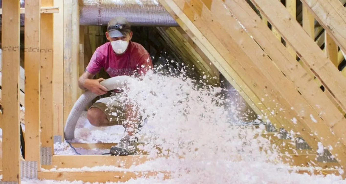 Isolation toiture Annecy par l’isolation des combles pour améliorer l’efficacité énergétique